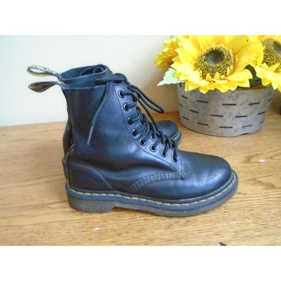 Dr. Martens 1460 Pascal soft Leather Black boots size US 6 - Picture 1 of 8